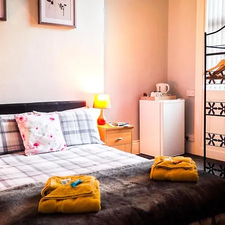 Πανσιόν Carlton House 2*