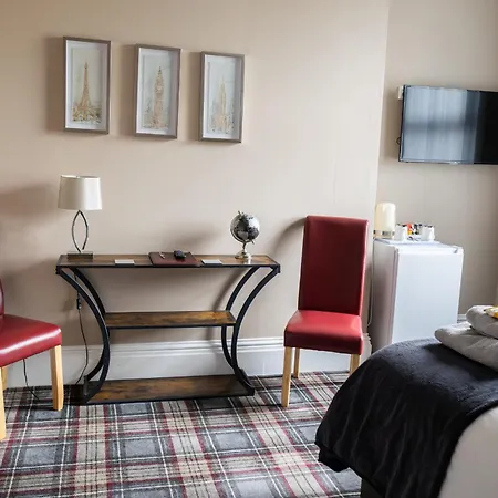 Carlton House 3* 스카버러
