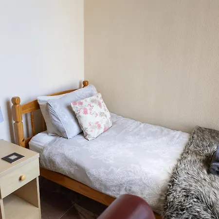 Carlton House 3* 스카버러