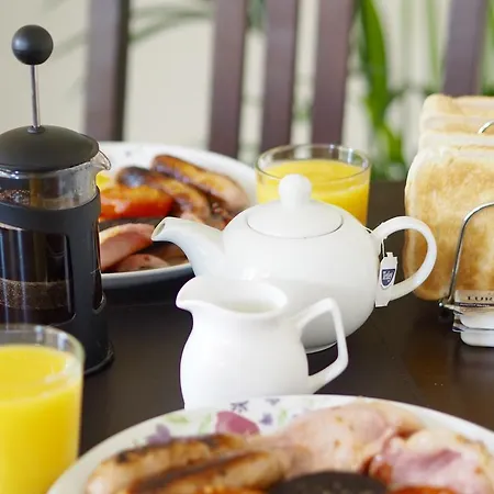 Carlton House 게스트하우스 3*