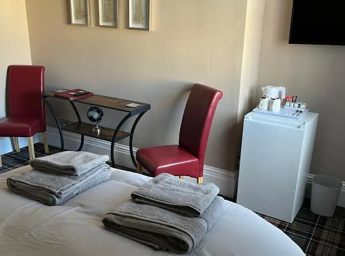 Guest house Carlton House Guesthouse 3*