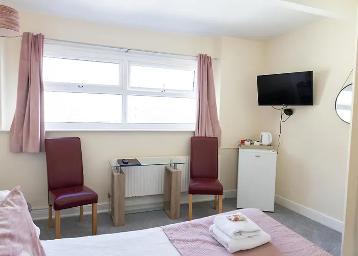 Carlton House Guesthouse Guest house 3*