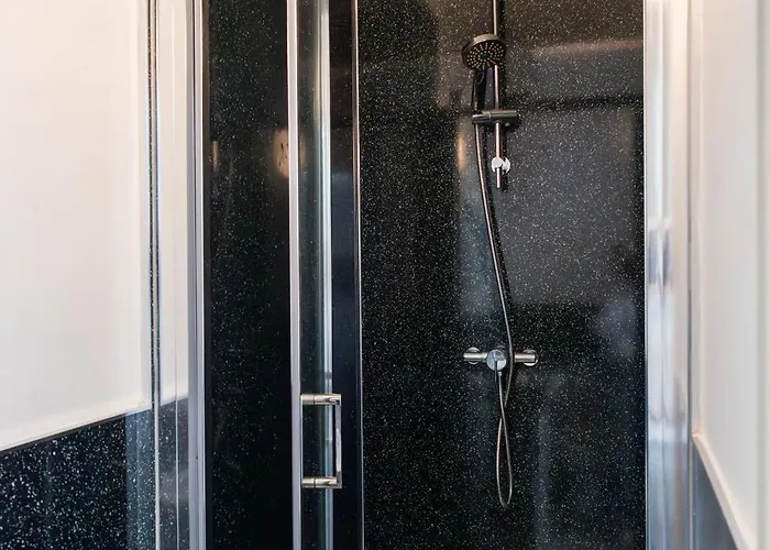 Guest house Carlton House Guesthouse