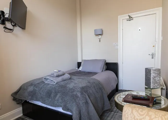 Guest house Carlton House Guesthouse Scarborough