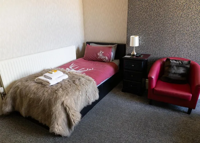 Carlton House Guesthouse 3*