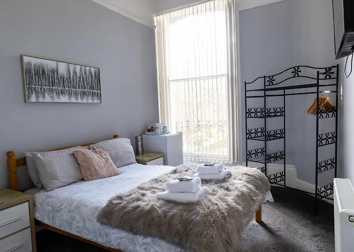 Guest house Carlton House Guesthouse