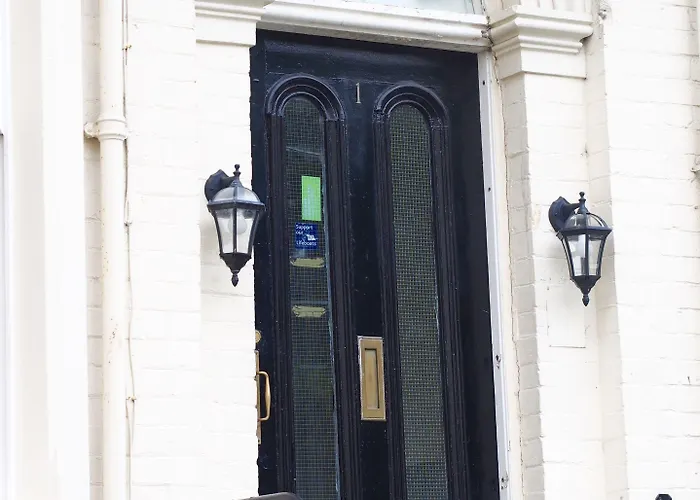 Carlton House Guesthouse