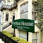 Carlton House بيت ضيافة