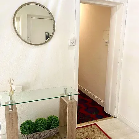 Carlton House 3*